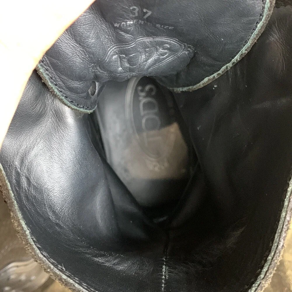 Tods no visible